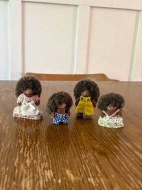 Calico critters hedgehogs family